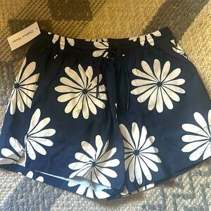 3 in shorts, navy and white floral Outdoor Voices